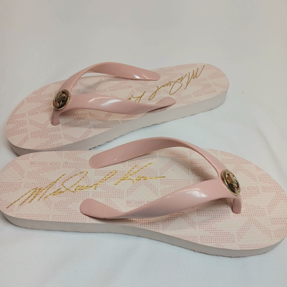 Michael Kors Size 6 Jet Set Signature Flip Flops Pink/White/Gold Logo NWOT - Picture 11 of 11